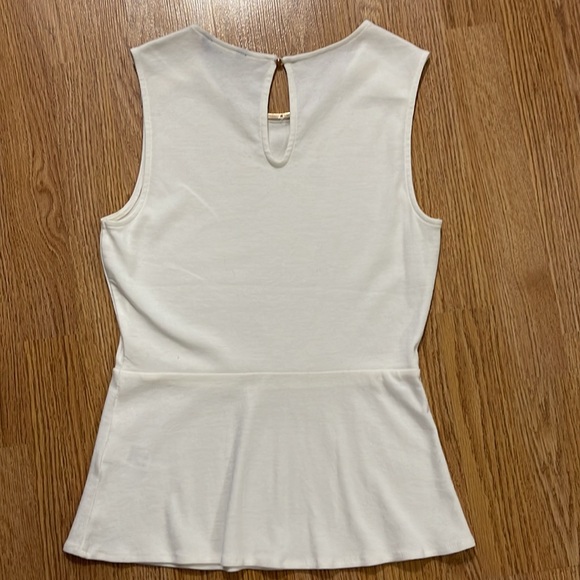 RW&Co Sleeveless White Top - Picture 2 of 3